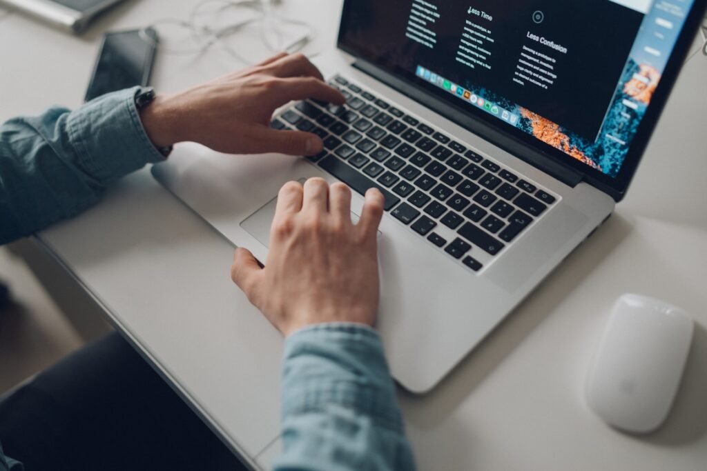 Shopify vs. WordPress: Which Is Better for Ecommerce? (2021)