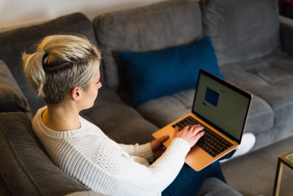 The 8 Best Dropshipping Websites for Your New Ecommerce Store
